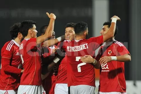 وفد الأهلي يغادر إلى الرباط للترتيب لبعثة فريق الكرة